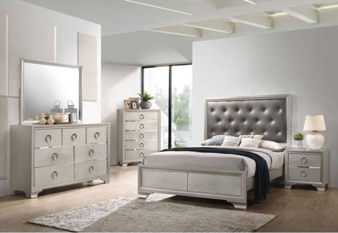 Coaster Salford 5pc Panel Bedroom Set in Metallic Sterling