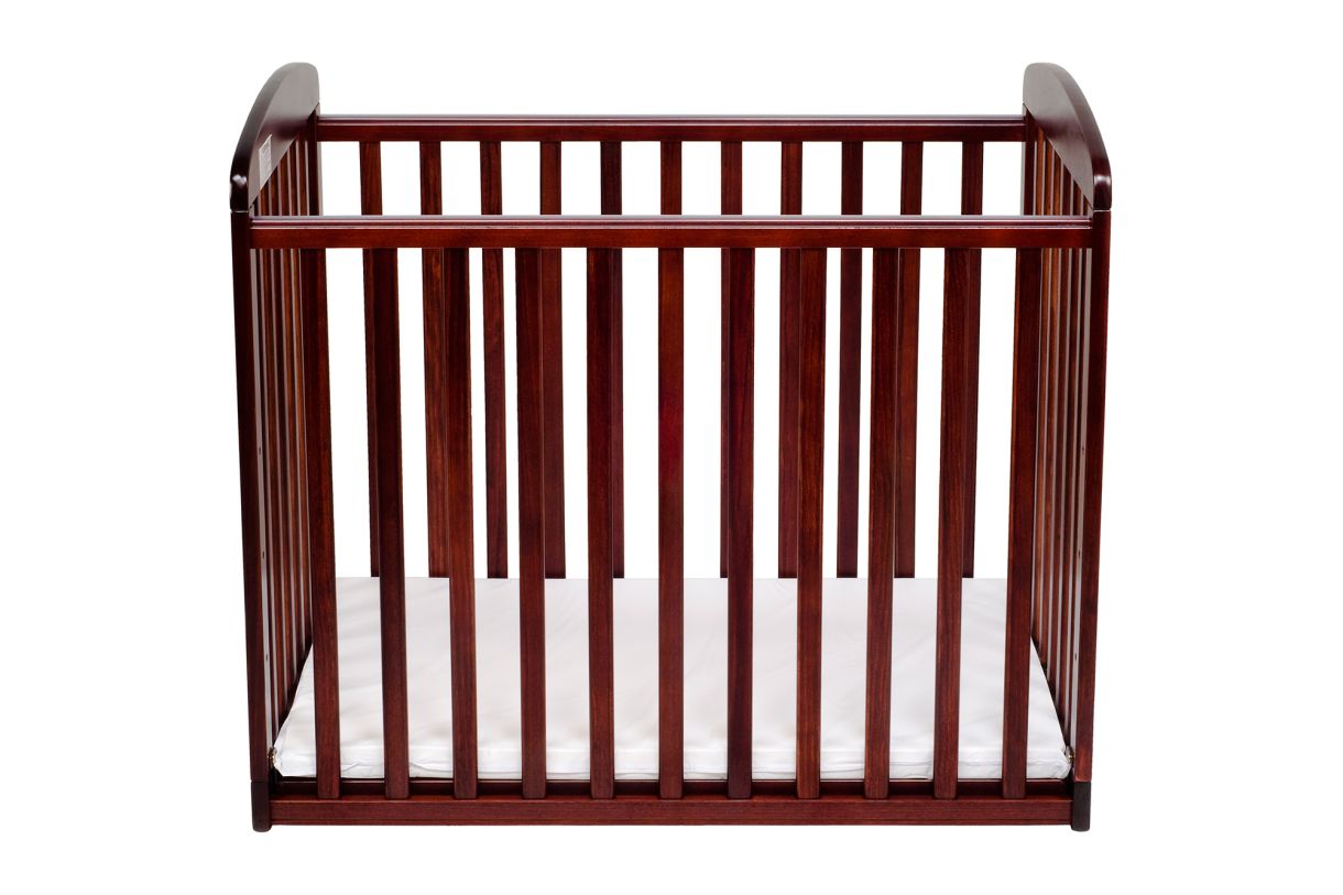 DaVinci Baby Alpha Mini Rocking Crib in Cherry M0598C