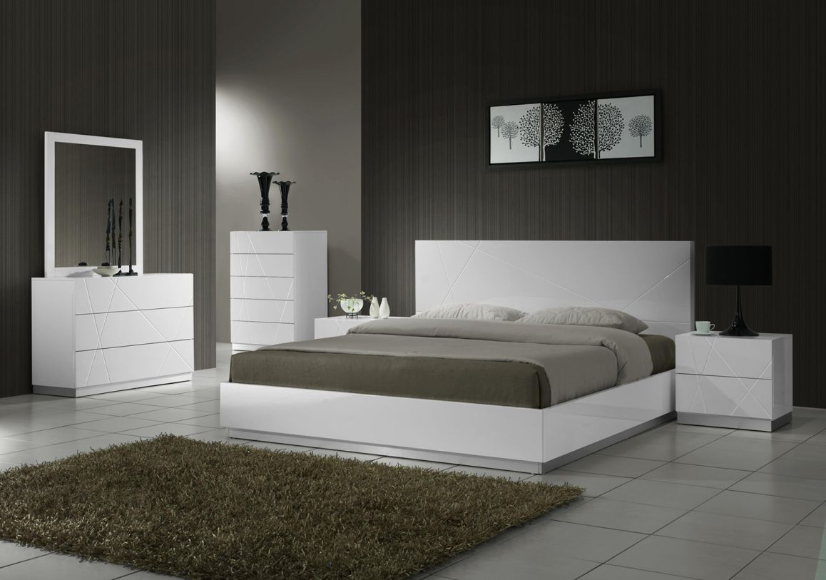 J&M Naples Platform Bedroom Set in White Lacquer